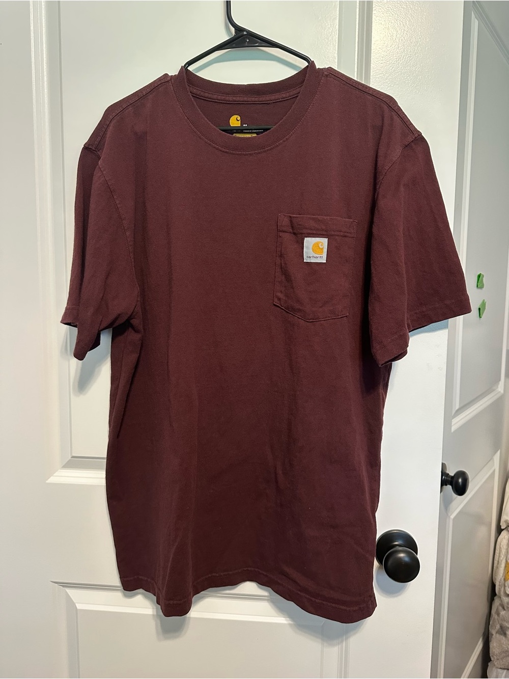 Carhartt Men’s Short-Sleeve Pocket T-Shirt - Maroon size medium